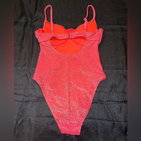 Good American Sparkle Show Off Underwire One-Piece Swimsuit in Fiery Coral 002 - Picture 10 of 14